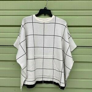 NEW Zara Kids Girl BLACK & WHITE KNIT PONCHO WITH POCKET Size 11 12 Years